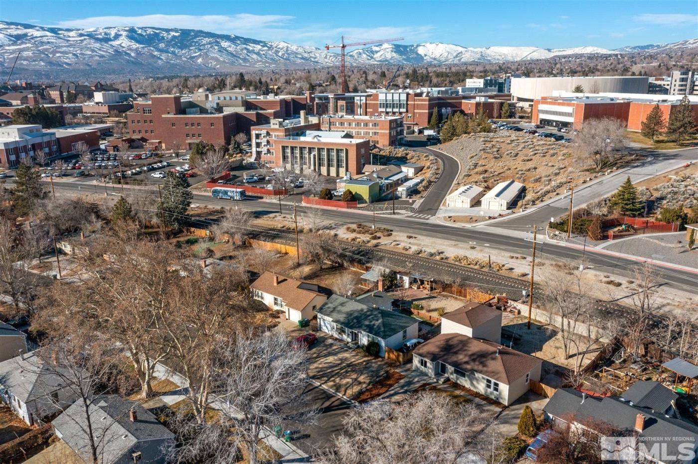 289 Bartlett Street Reno, NV 89512 - Photo 5 of 40 a view of a city