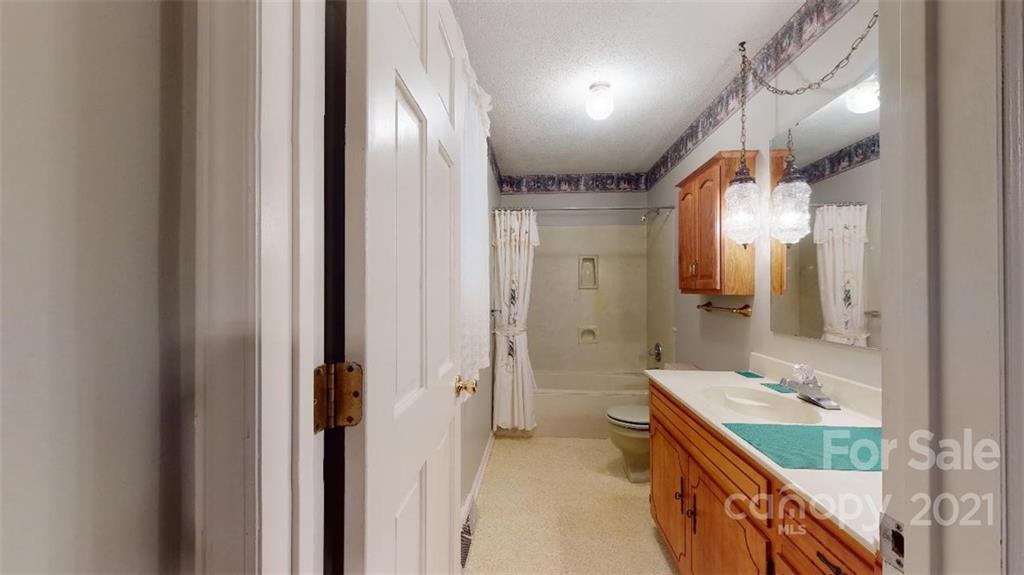 94 Gaddy Road South Nebo, NC 28761 - Photo 17 of 46 Gallery Image 17
