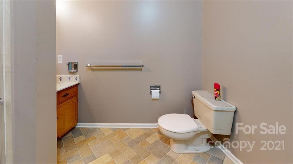 94 Gaddy Road South Nebo, NC 28761 - Photo 34 of 46 Gallery Image 34
