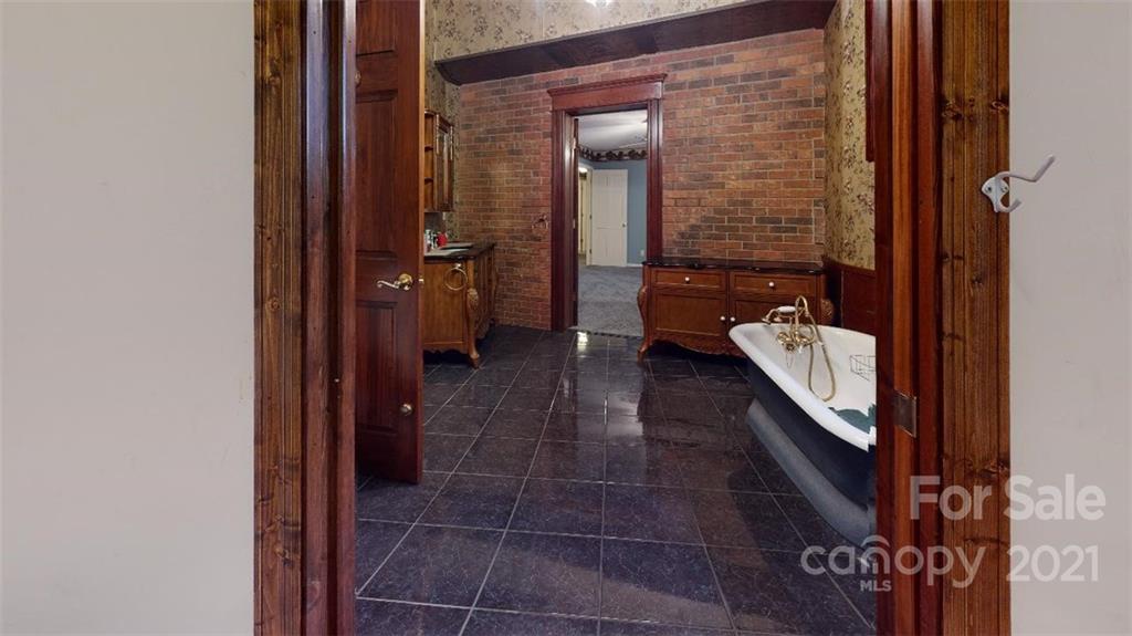 94 Gaddy Road South Nebo, NC 28761 - Photo 35 of 46 Gallery Image 35