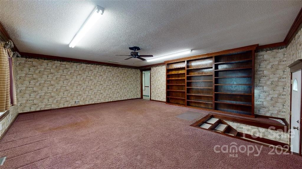 94 Gaddy Road South Nebo, NC 28761 - Photo 10 of 46 Gallery Image 10
