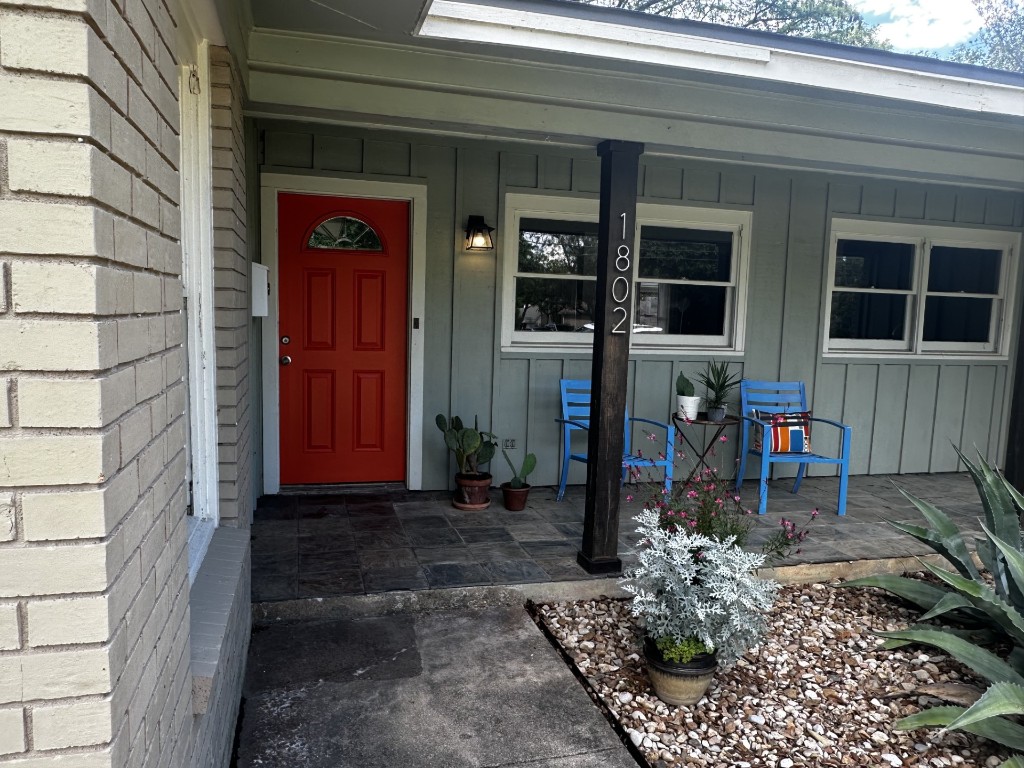 1802 Hutto Road Georgetown, TX 78626 - Photo 2 of 33 a front view of a house with garden
