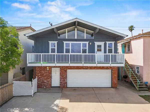 $1,095,000 | 348 Santa Monica Drive, Oxnard, CA 93035
