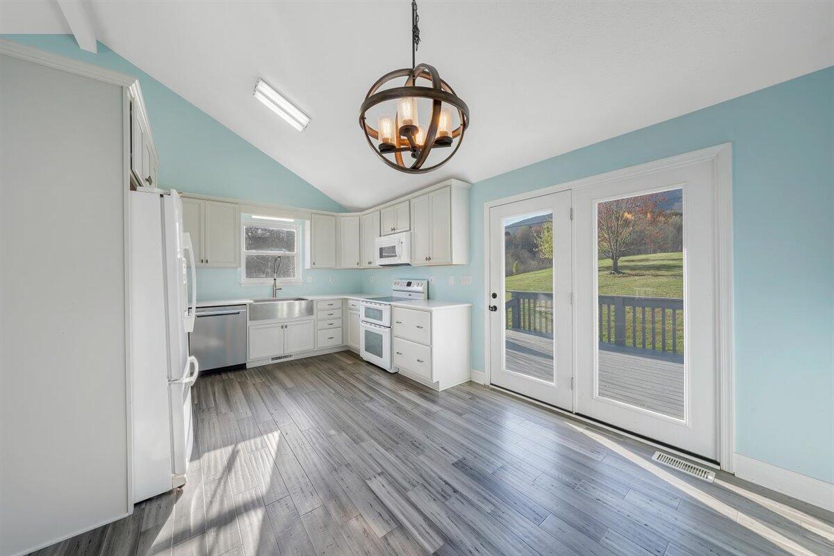 5261 Bethlehem Road Boones Mill, VA 24065 - Photo 15 of 47 19-Rapidimagery-4722