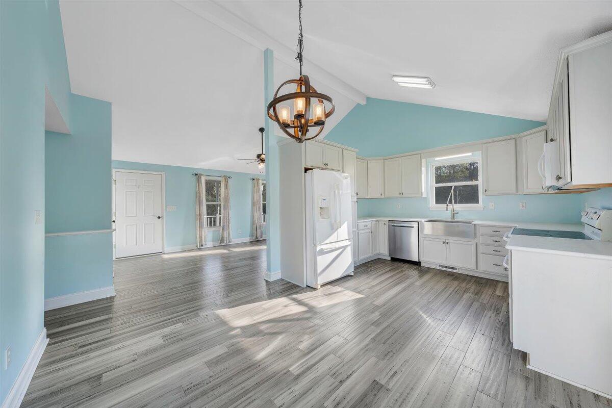 5261 Bethlehem Road Boones Mill, VA 24065 - Photo 10 of 47 17-Rapidimagery-4720