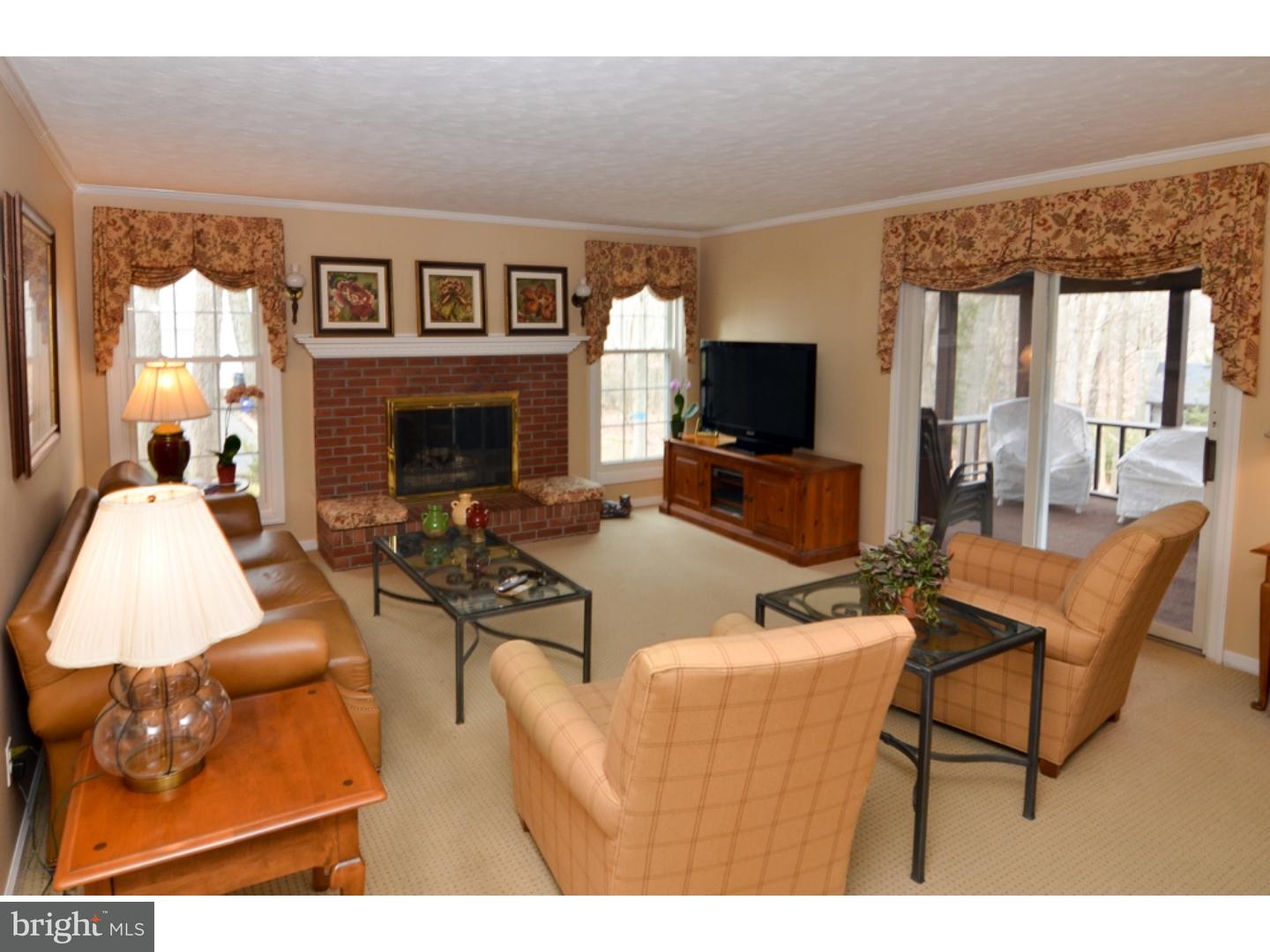 54 Lochatong Road Ewing, NJ 08628 - Photo 11 of 23 Family Room