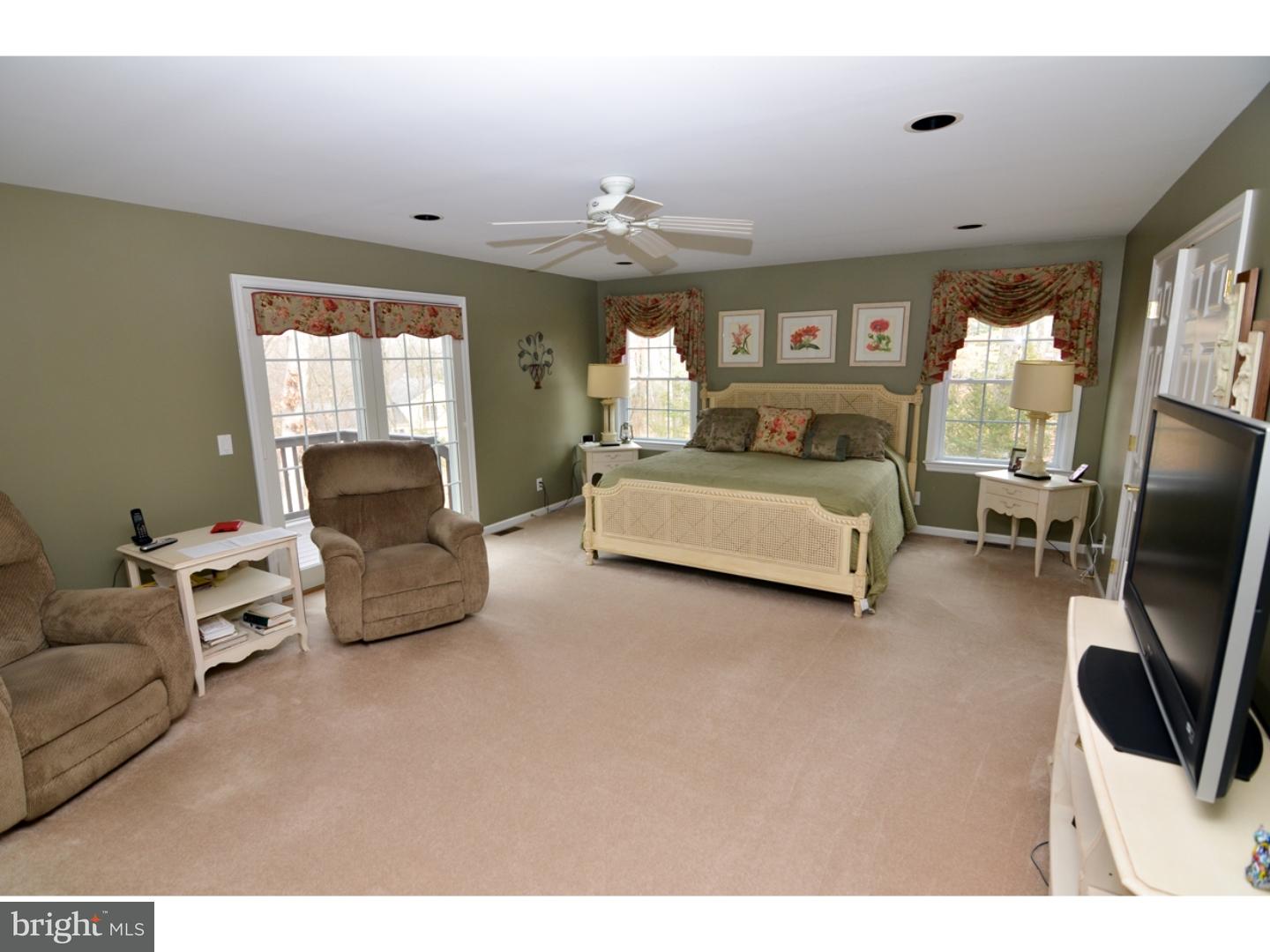54 Lochatong Road Ewing, NJ 08628 - Photo 15 of 23 In-law Suite