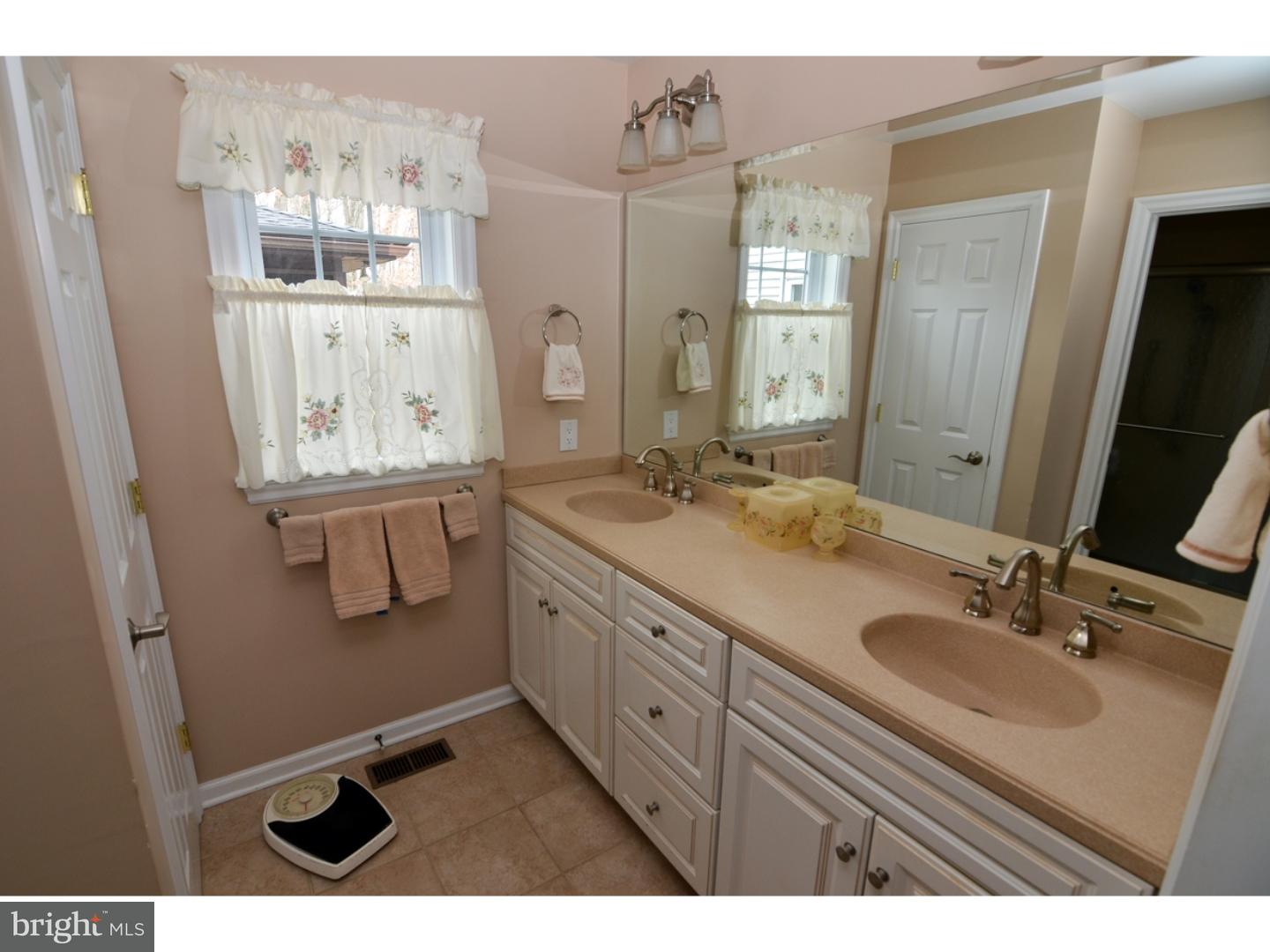 54 Lochatong Road Ewing, NJ 08628 - Photo 17 of 23 Master Bathroom
