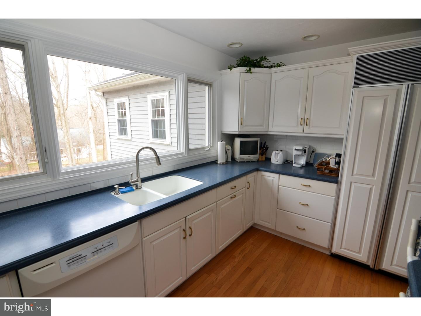 54 Lochatong Road Ewing, NJ 08628 - Photo 8 of 23 Kitchen