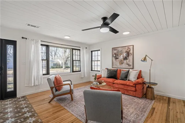 $320,000 | 8133 Woodward, Overland Park, KS 66204