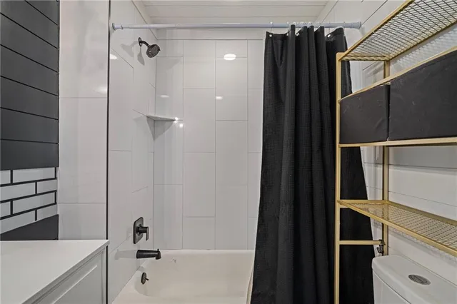 $320,000 | 8133 Woodward, Overland Park, KS 66204