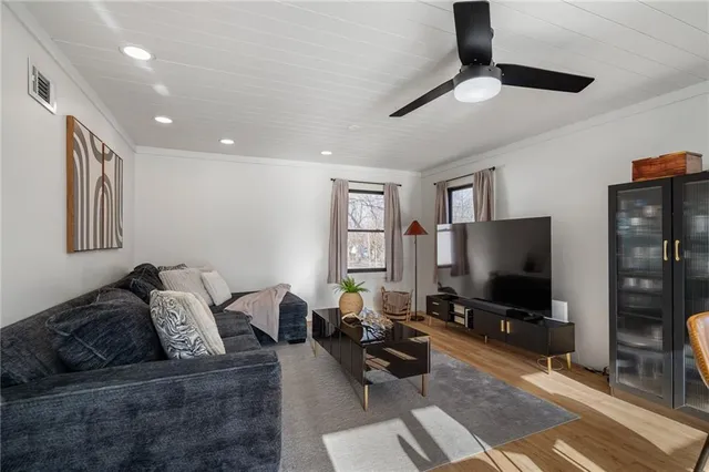 $320,000 | 8133 Woodward, Overland Park, KS 66204