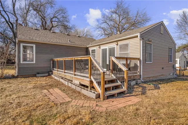 $320,000 | 8133 Woodward, Overland Park, KS 66204