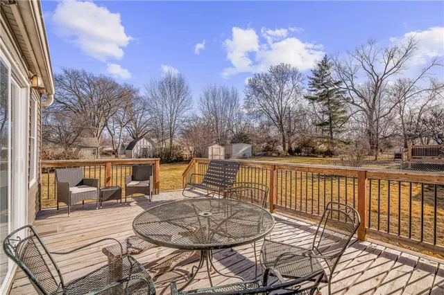 $320,000 | 8133 Woodward, Overland Park, KS 66204