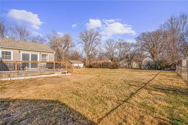 $320,000 | 8133 Woodward, Overland Park, KS 66204