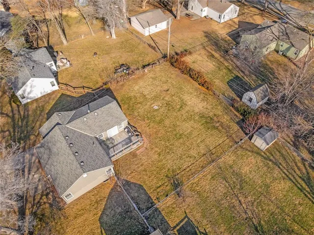 $320,000 | 8133 Woodward, Overland Park, KS 66204