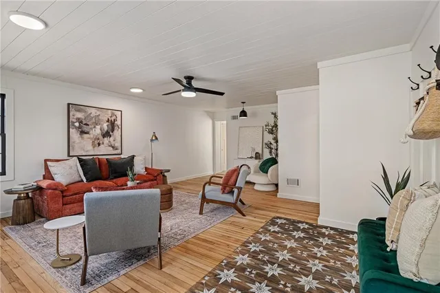 $320,000 | 8133 Woodward, Overland Park, KS 66204