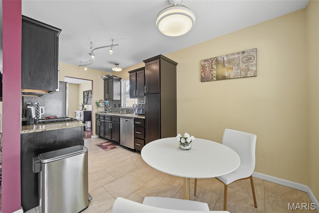 2824 Old Hanley Road St. Louis, MO 63114 - Photo 12 of 35 Gallery Image 12