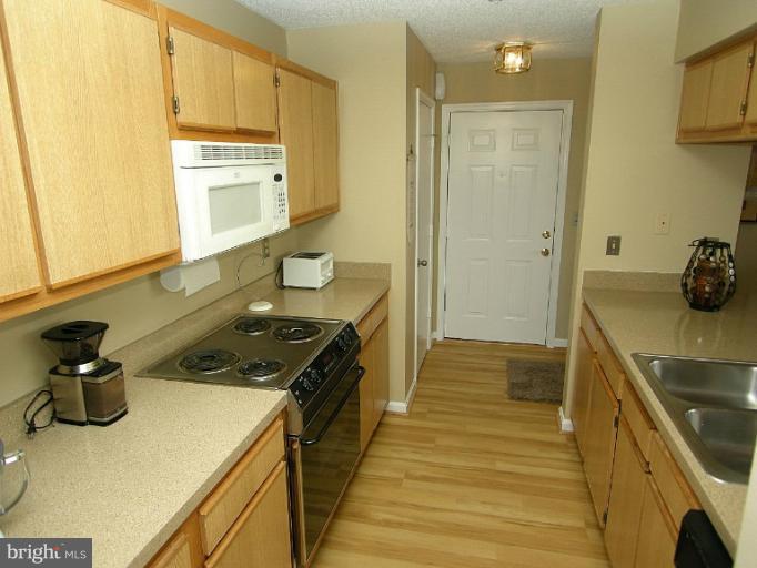 2702 Snowbird Terrace, Unit 114 Silver Spring, MD 20906 - Photo 6 of 16 Kitchen