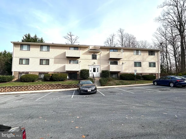 $205,000 | 12405 Hickory Tree Way, Unit 613, Germantown, MD 20874
