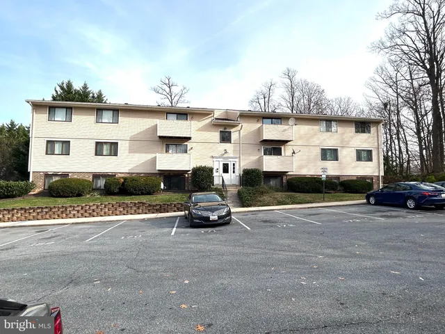 $219,000 | 12405 Hickory Tree Way, Unit 613, Germantown, MD 20874