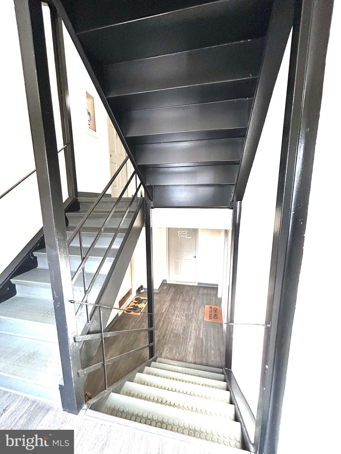 12405 Hickory Tree Way, Unit 613 Germantown, MD 20874 - Photo 4 of 22 a view of entryway