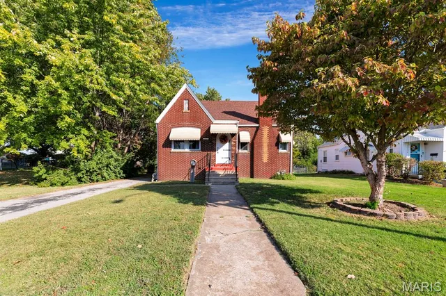 $139,900 | 1517 Garfield Avenue, Granite City, IL 62040