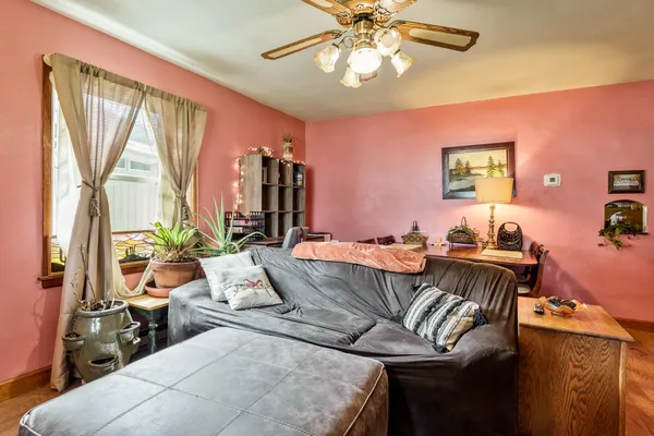 $95,000 | 1422 South Burchard Avenue, Freeport, IL 61032