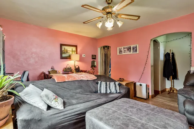 $95,000 | 1422 South Burchard Avenue, Freeport, IL 61032