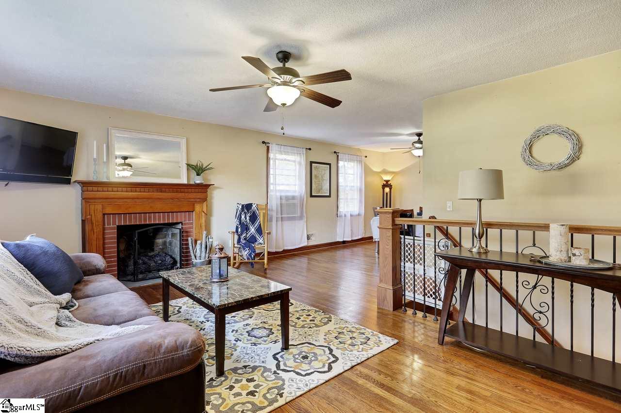 78 Ridge Road Greenville, SC 29617 - Photo 5 of 27