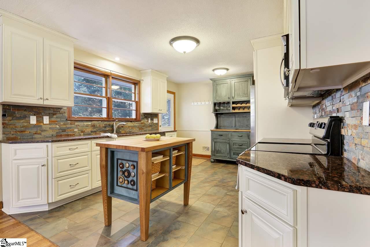 78 Ridge Road Greenville, SC 29617 - Photo 8 of 27