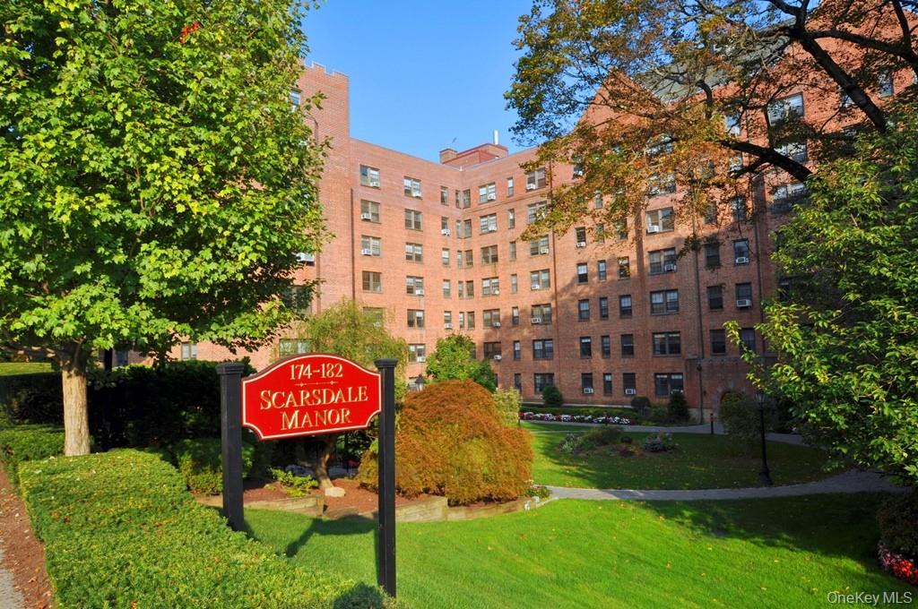 180 Garth Road, Unit 4F Scarsdale, NY 10583 - Photo 5 of 39 Scarsdale Manor has two manicured courtyard and all of your utilities (electric, gas, heat and hot water) are included