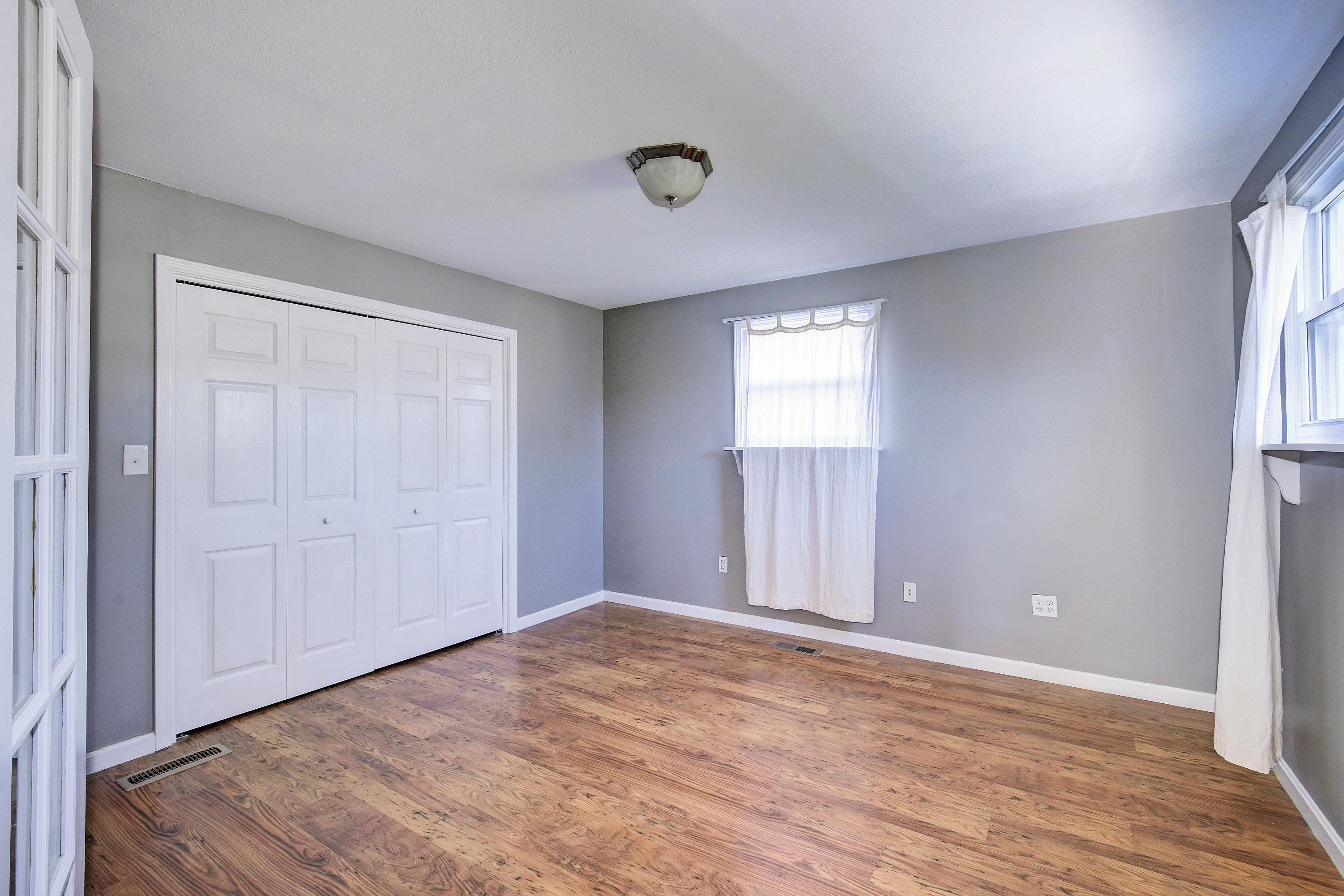 2407 Donna Road Louisville, KY 40216 - Photo 9 of 18 Bedroom 1