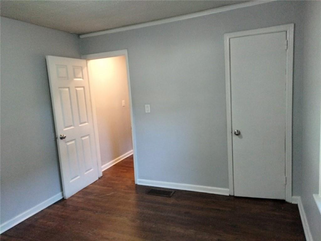 873 Midway Street Southeast Atlanta, GA 30315 - Photo 8 of 10