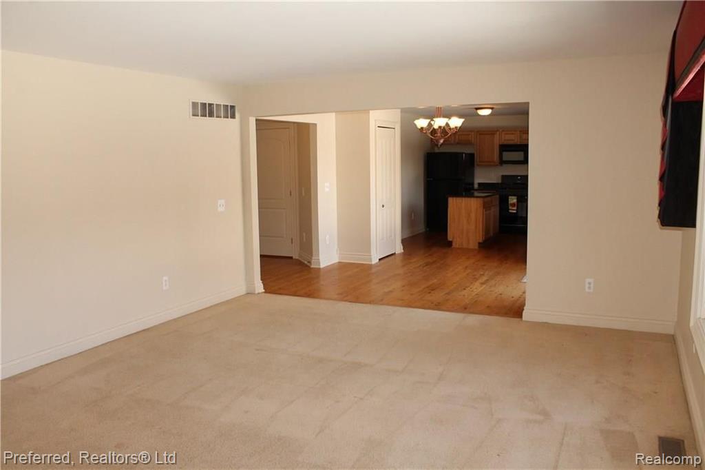 1264 North Lilley Road Canton, MI 48187 - Photo 15 of 34