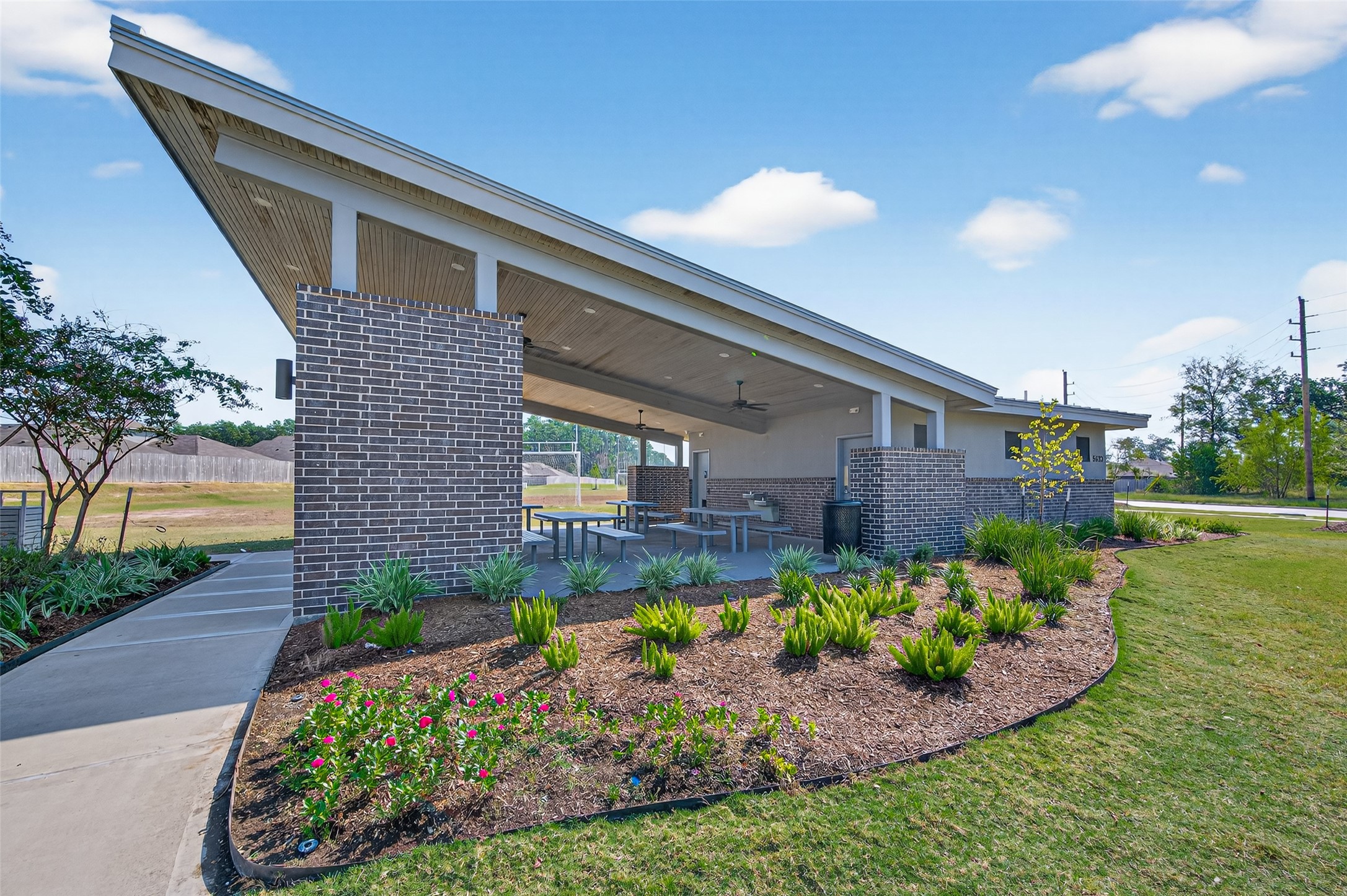 5323 Pinecliff Grove Court Spring, TX 77373 - Photo 35 of 41 a front view of a house with a yard