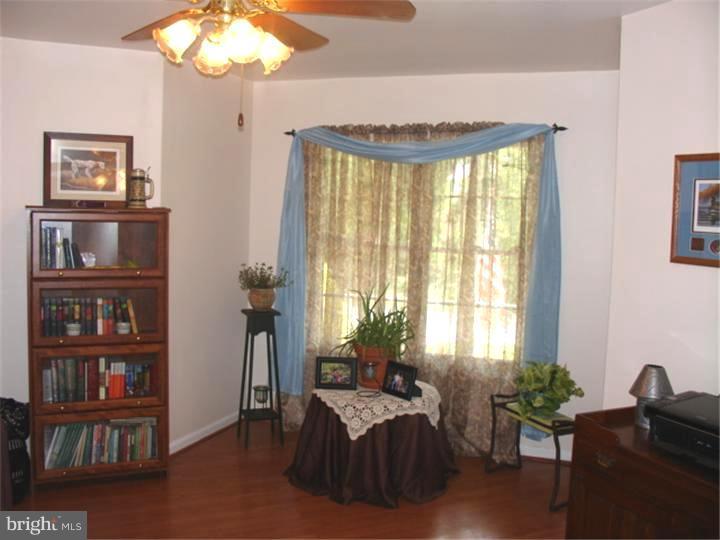 1735 Meade Street Reading, PA 19607 - Photo 9 of 14 Office / Study