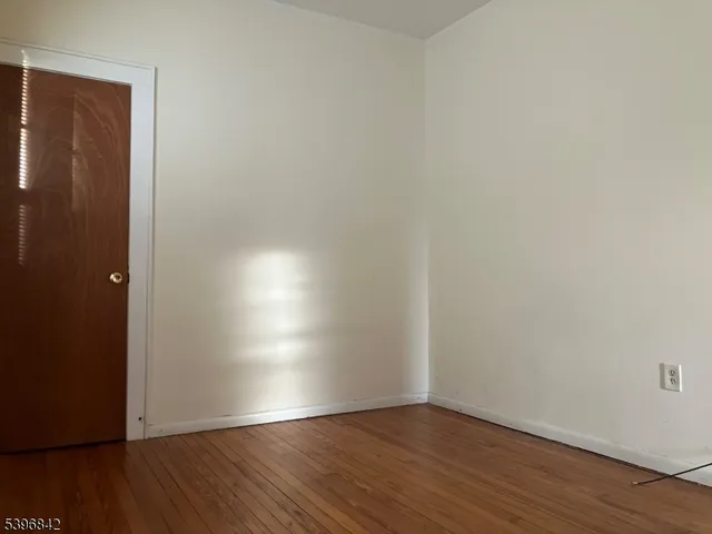 $2,200 | 147 Harrison Street, Nutley, NJ 07110