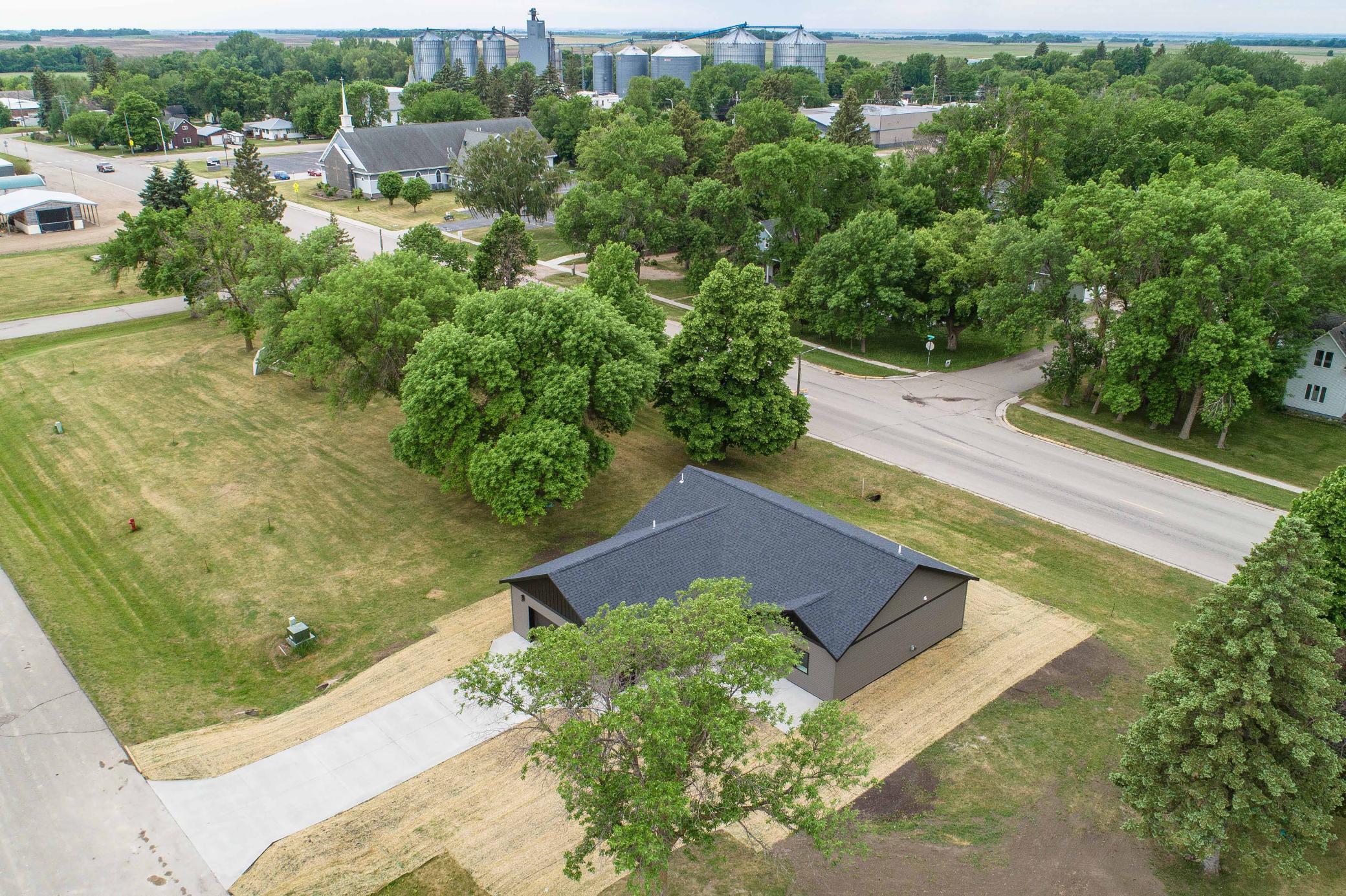 313 1st Street Northeast Rothsay, MN 56579 - Photo 5 of 33