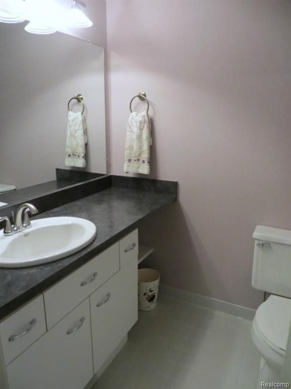 708 South Milford Road, Unit 2 Milford, MI 48381 - Photo 15 of 18