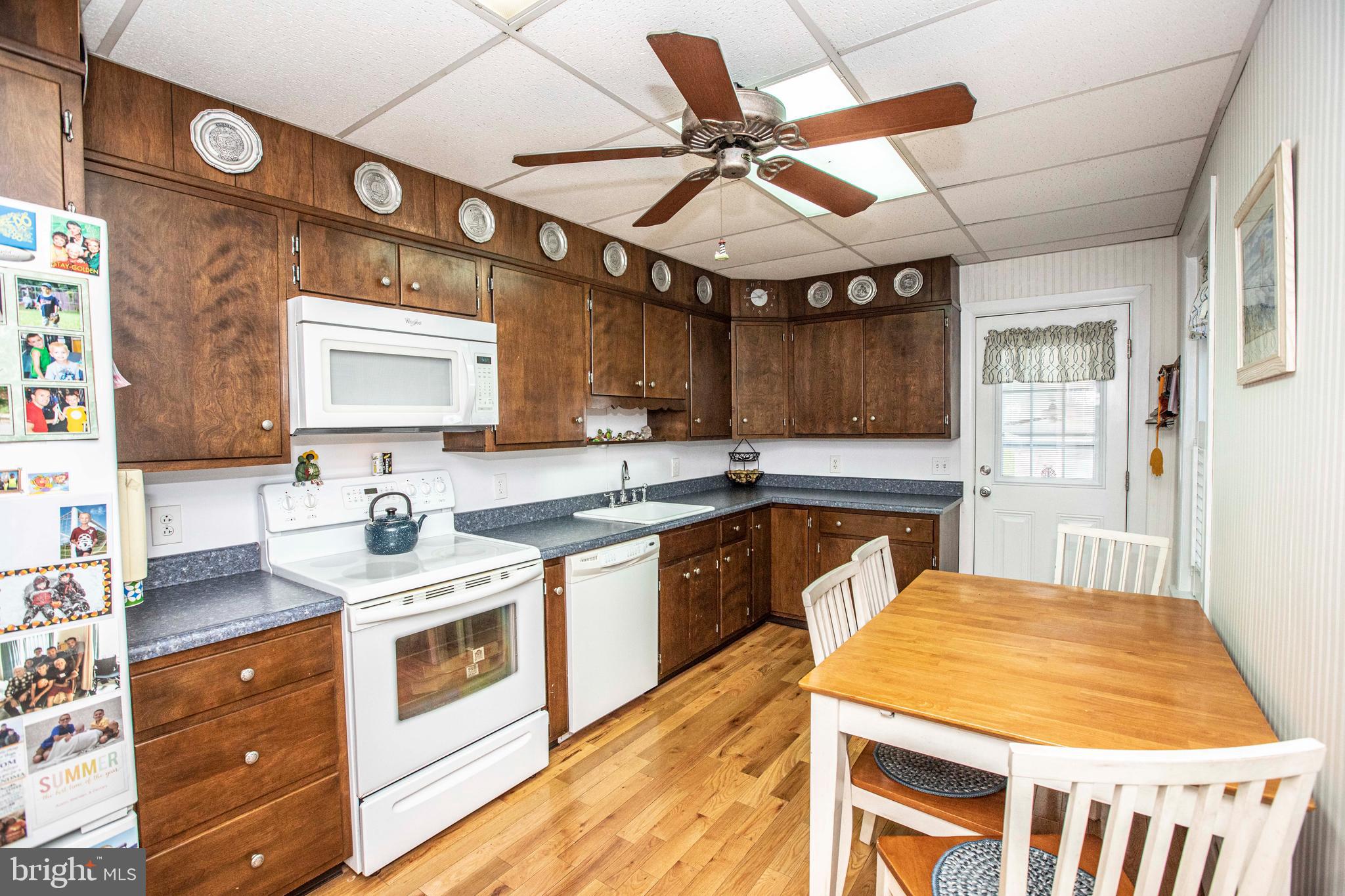 9 West Broad Street Reading, PA 19607 - Photo 7 of 27 Kitchen from front of home.