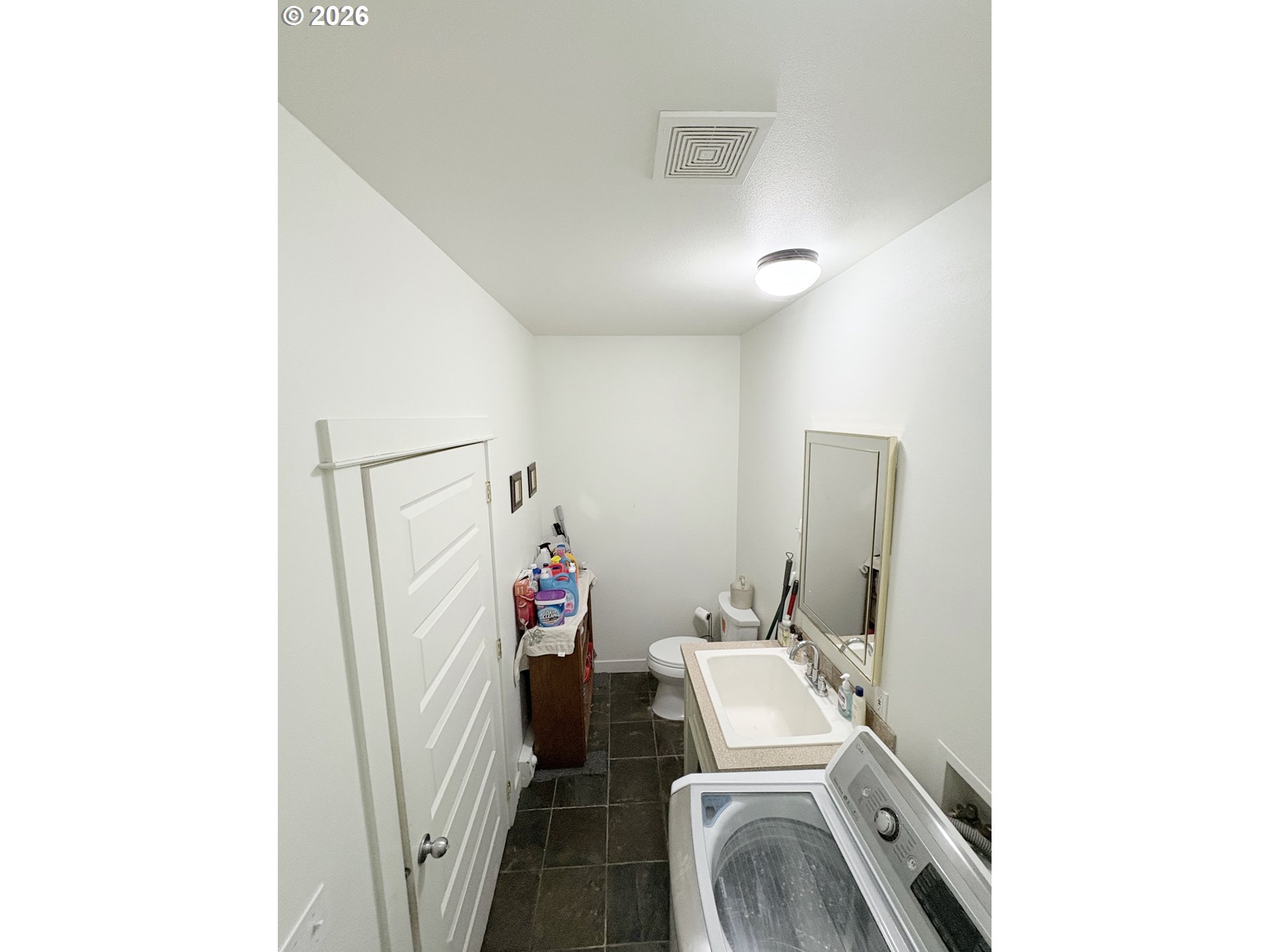 2090 Minnesota Street Eugene, OR 97402 - Photo 18 of 39 a bathroom with a sink and a mirror