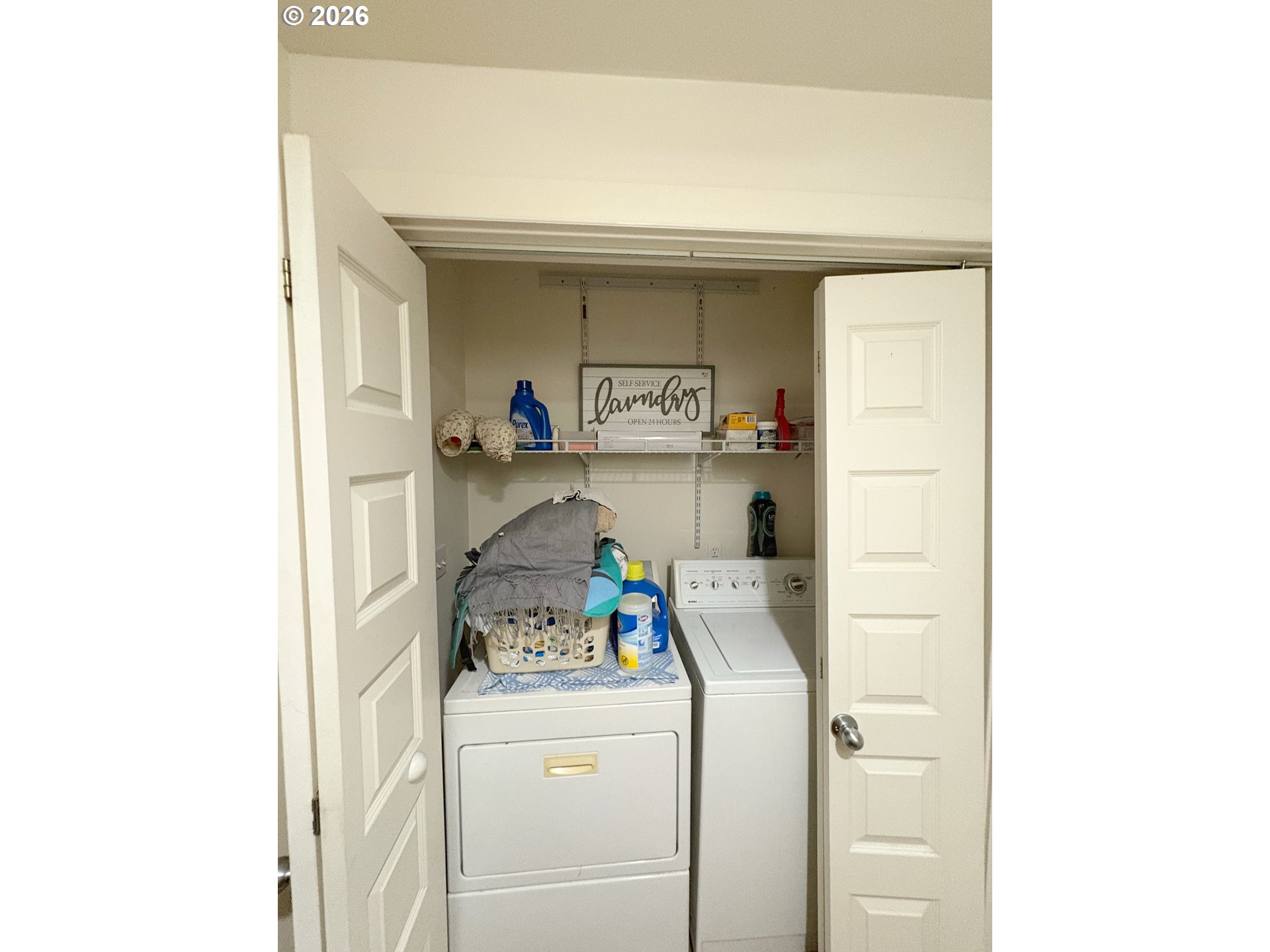 2090 Minnesota Street Eugene, OR 97402 - Photo 35 of 39 a utility room with dryer and washer