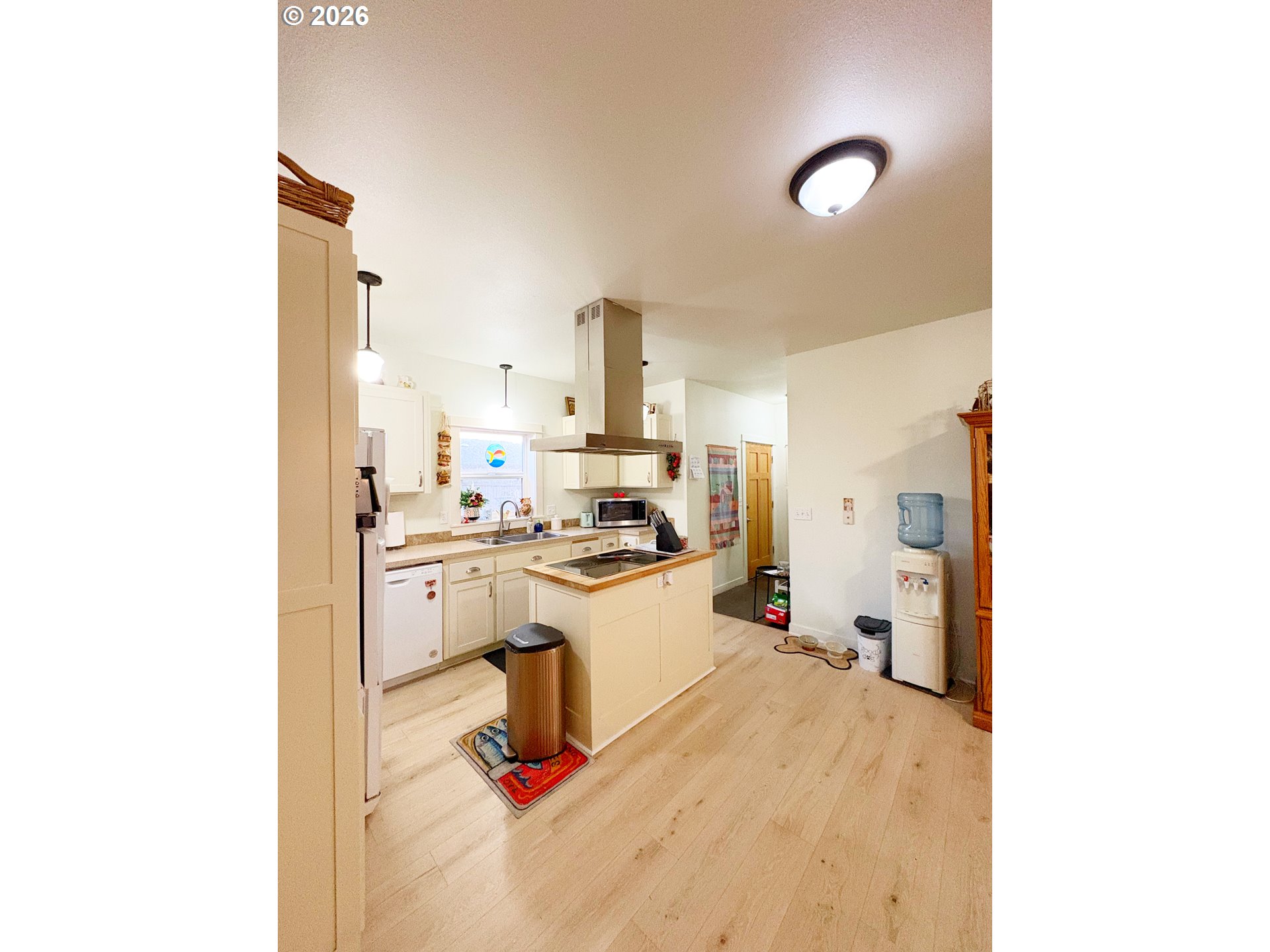2090 Minnesota Street Eugene, OR 97402 - Photo 8 of 39 a kitchen with a sink and cabinets