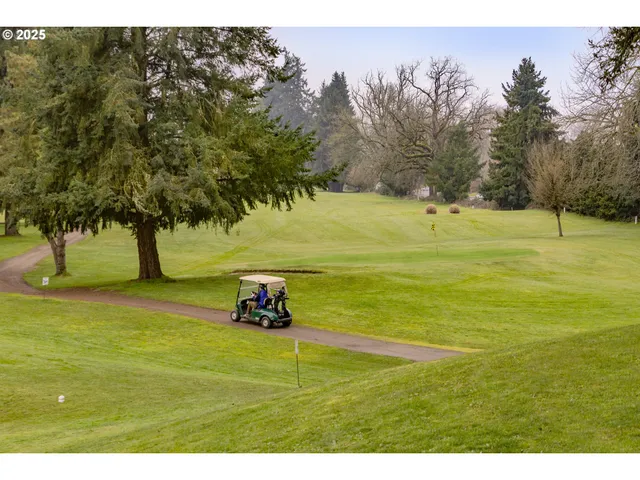 $499,900 | 1525 Southeast Logan Parkway, Albany, OR 97322