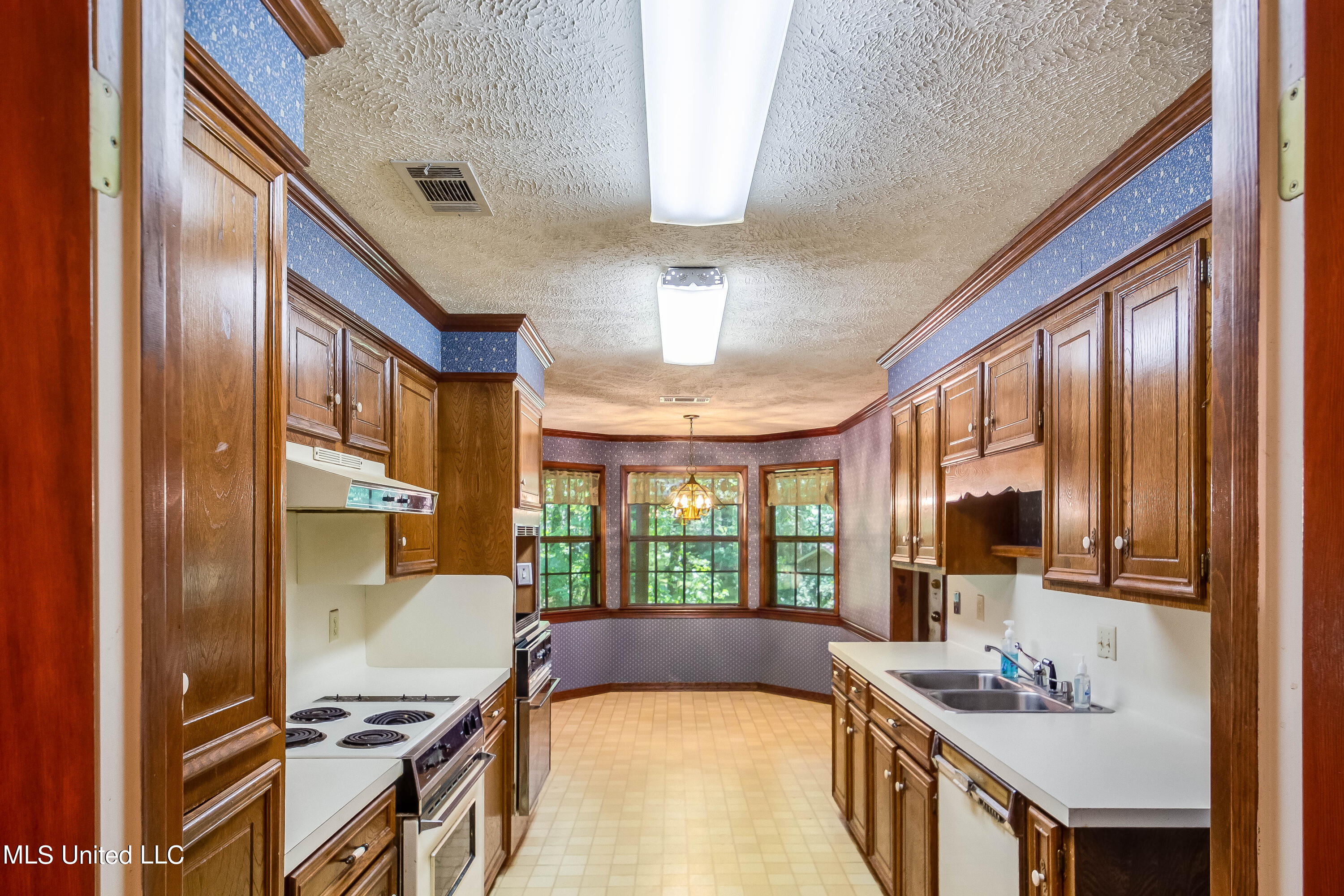 328 Springhill Drive Terry, MS 39170 - Photo 13 of 32 328 Springhill-14
