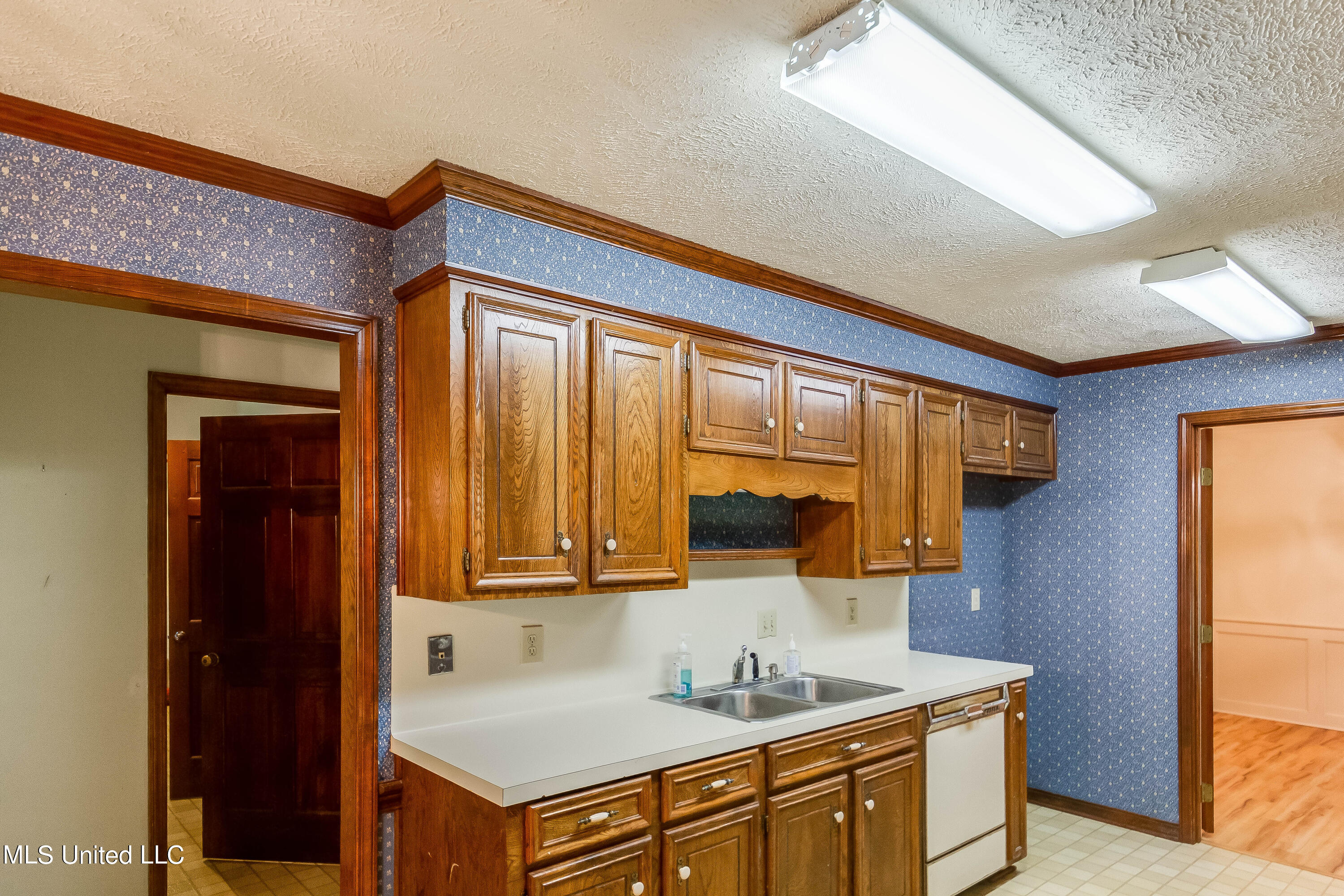 328 Springhill Drive Terry, MS 39170 - Photo 15 of 32 328 Springhill-16