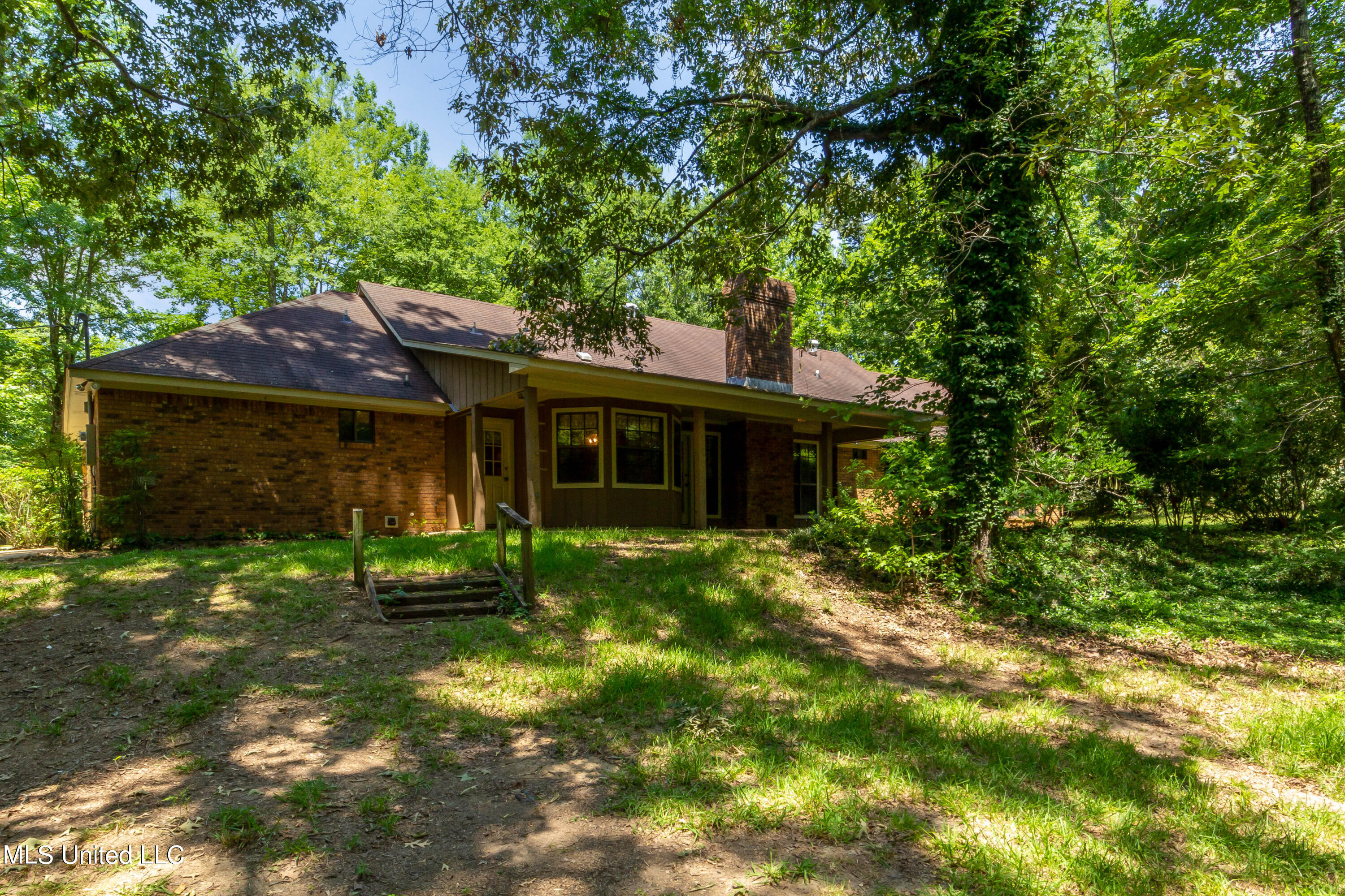 328 Springhill Drive Terry, MS 39170 - Photo 6 of 32 328 Springhill-7