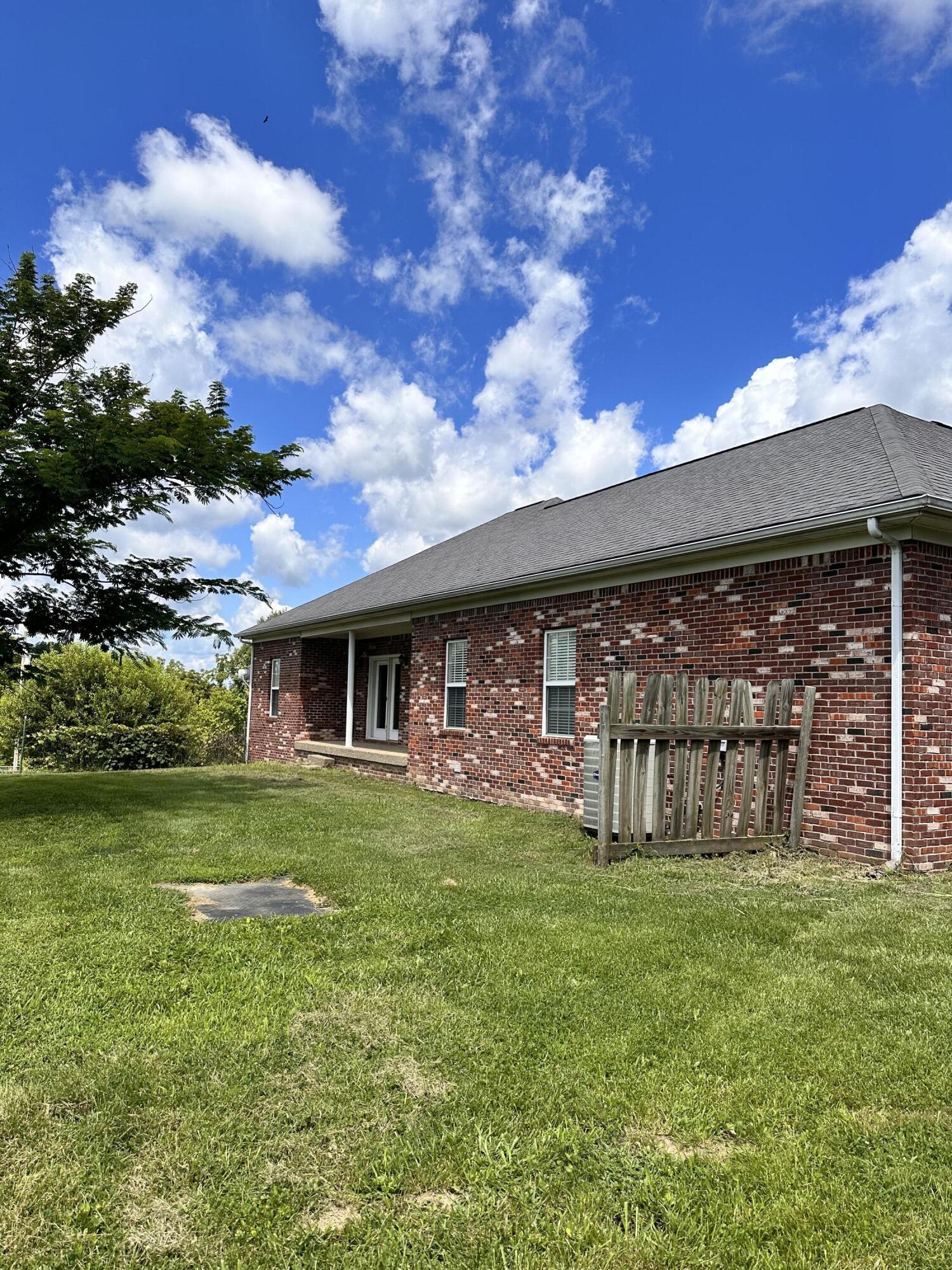 7157 Vigo Road Bagdad, KY 40003 - Photo 5 of 70 27B53C0C-08D5-446D-89F8-E60A0A349259