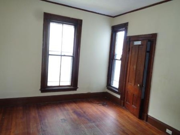 144 Buckingham Street Springfield, MA 01109 - Photo 8 of 20 Gallery Image 8